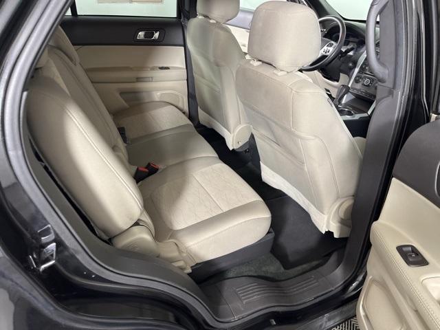 Photo of 2013 Tuxedo Black Metallic Ford Explorer
