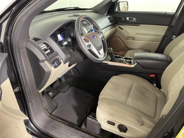 Photo of 2013 Tuxedo Black Metallic Ford Explorer