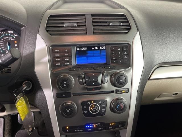 Photo of 2013 Tuxedo Black Metallic Ford Explorer