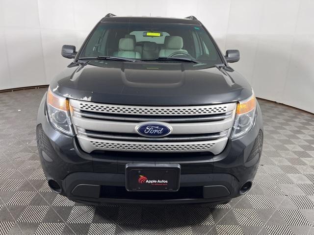 Photo of 2013 Tuxedo Black Metallic Ford Explorer