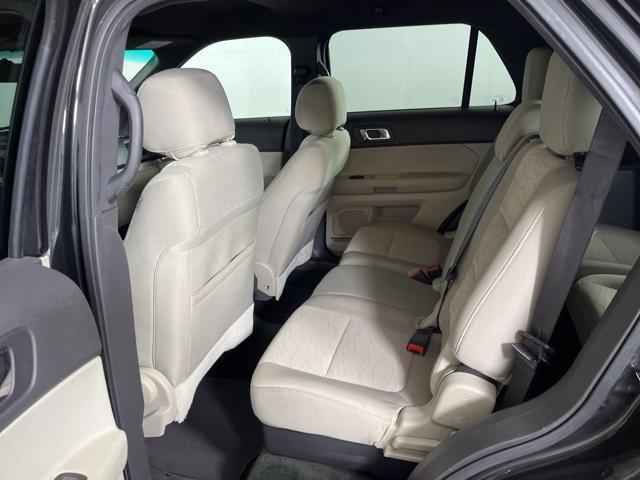 Photo of 2013 Tuxedo Black Metallic Ford Explorer