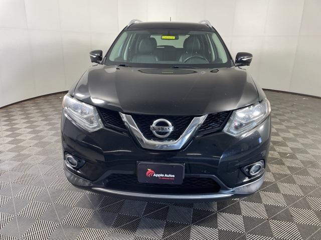 Photo of 2015 Super Black Nissan Rogue