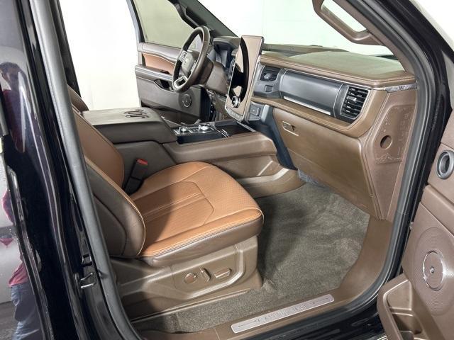 Photo of 2024 Black Metallic Ford Expedition Max