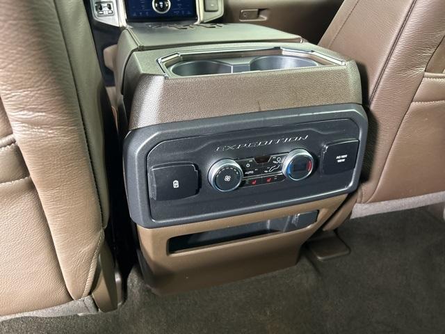 Photo of 2024 Black Metallic Ford Expedition Max