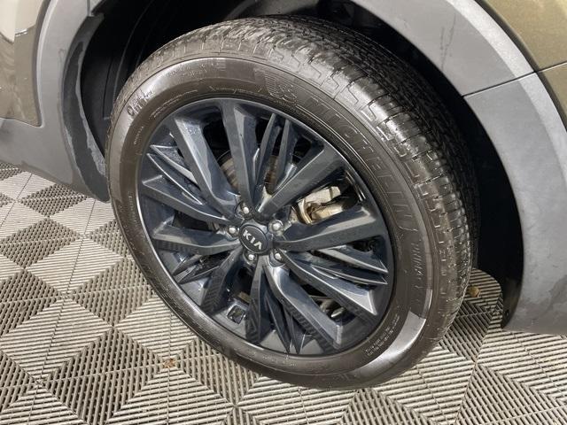Photo of 2020 Dark Moss Kia Telluride
