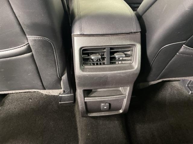 Photo of 2015 Tuxedo Black Metallic Ford Edge