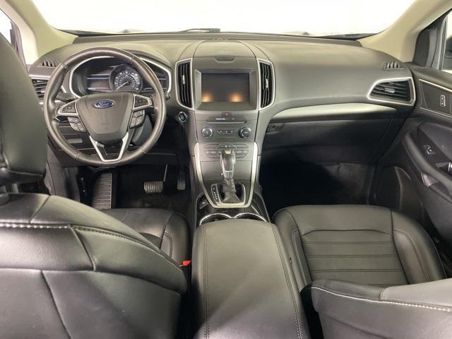 Photo of 2015 Tuxedo Black Metallic Ford Edge