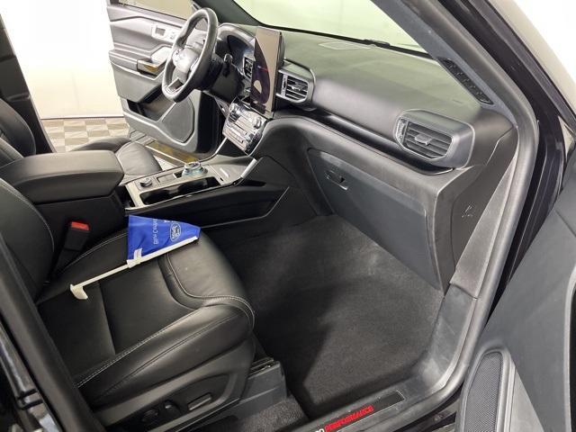 Photo of 2022 Agate Black Metallic Ford Explorer