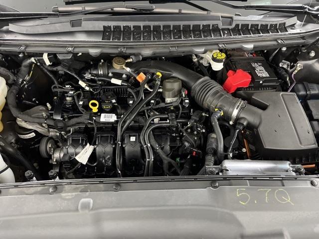 Photo of 2022 Agate Black Metallic Ford Edge
