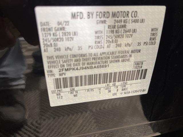 Photo of 2022 Agate Black Metallic Ford Edge