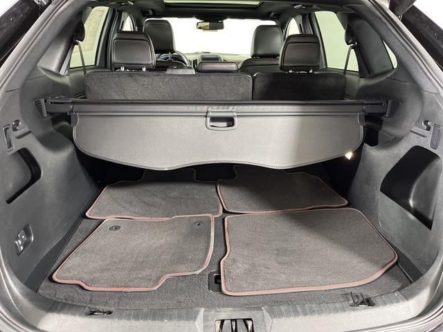 Photo of 2022 Agate Black Metallic Ford Edge