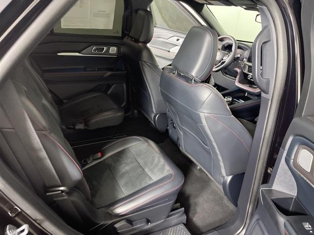 Photo of 2025 Agate Black Metallic Ford Explorer