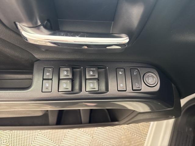 Photo of 2015 Summit White Chevrolet Silverado 1500
