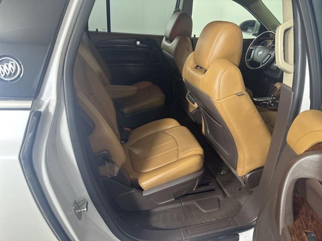 Photo of 2016 White Frost Tri-Coat Buick Enclave