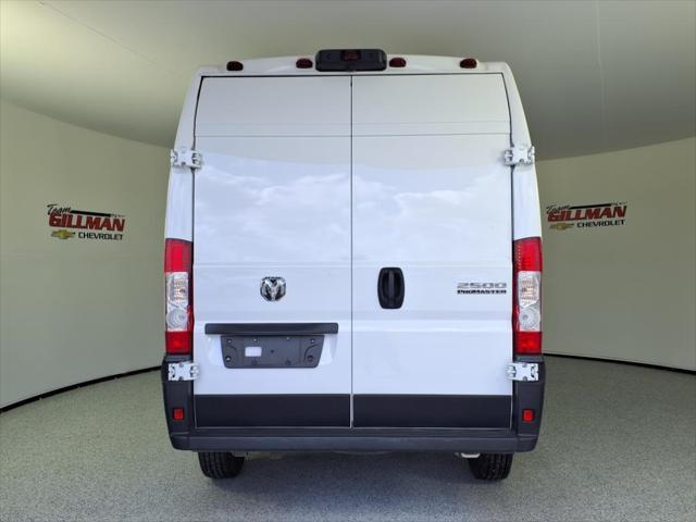 Photo of 2024 Bright White Clearcoat RAM ProMaster 2500