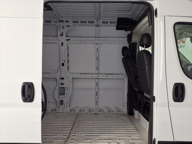 Photo of 2024 Bright White Clearcoat RAM ProMaster 2500