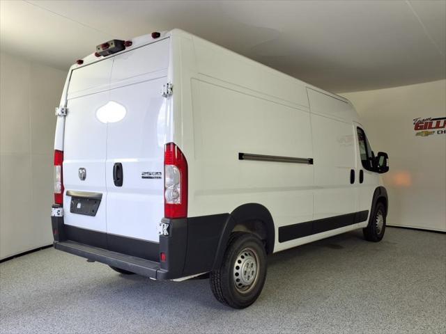 Photo of 2024 Bright White Clearcoat RAM ProMaster 2500
