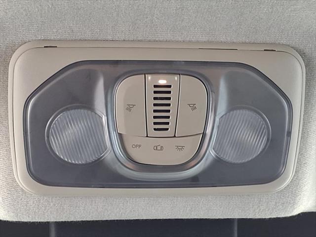 Photo of 2024 Bright White Clearcoat RAM ProMaster 2500