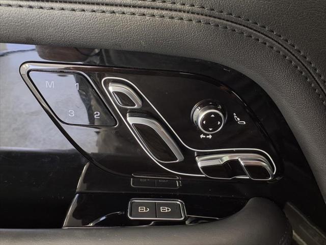 Photo of 2021 Black Land Rover Range Rover