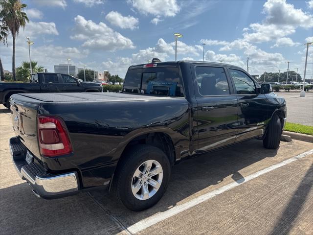 Photo of 2023 Diamond Black Crystal Pearlcoat RAM 1500