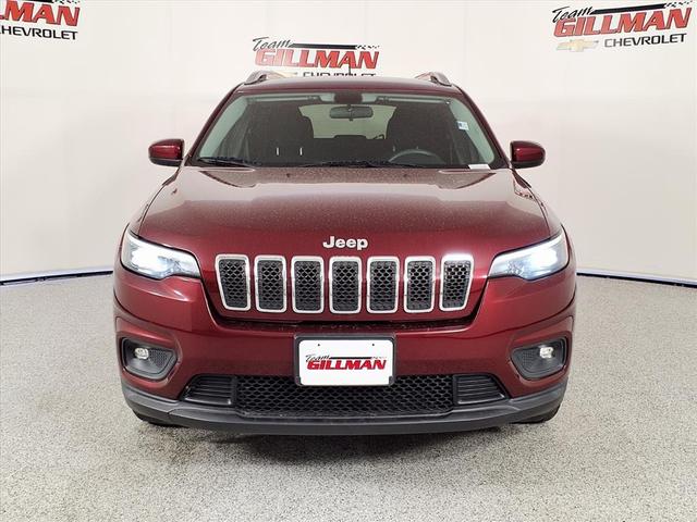 Photo of 2019 Velvet Red Pearlcoat Jeep Cherokee