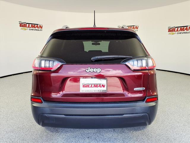 Photo of 2019 Velvet Red Pearlcoat Jeep Cherokee