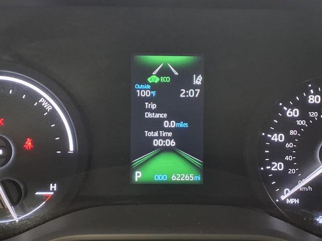 Photo of 2022 Midnight Black Metallic Toyota Sienna