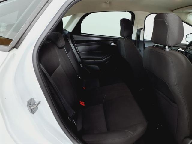 Photo of 2018 Oxford White Ford Focus