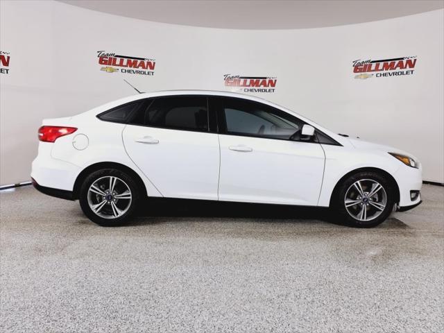 Photo of 2018 Oxford White Ford Focus