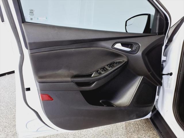 Photo of 2018 Oxford White Ford Focus