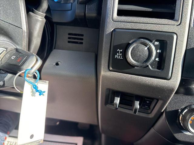 Photo of 2020 Oxford White Ford F-250