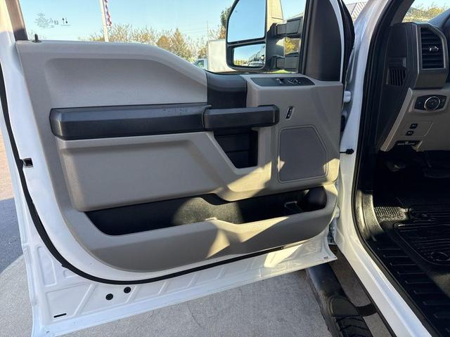 Photo of 2020 Oxford White Ford F-250