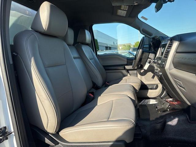 Photo of 2020 Oxford White Ford F-250