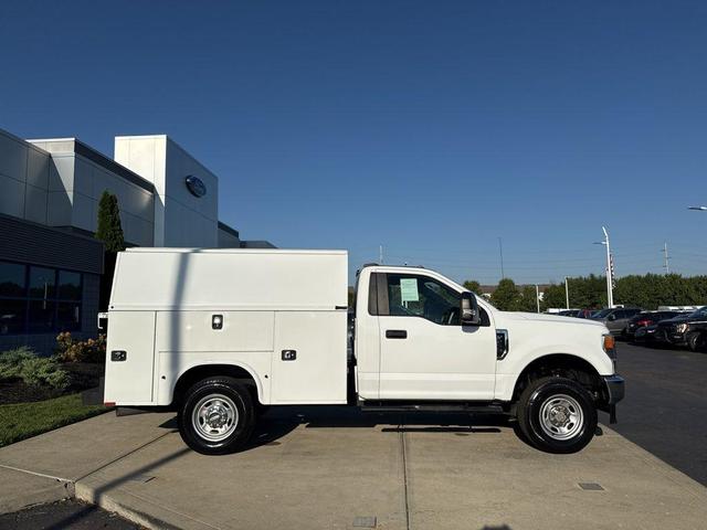 Photo of 2020 Oxford White Ford F-250