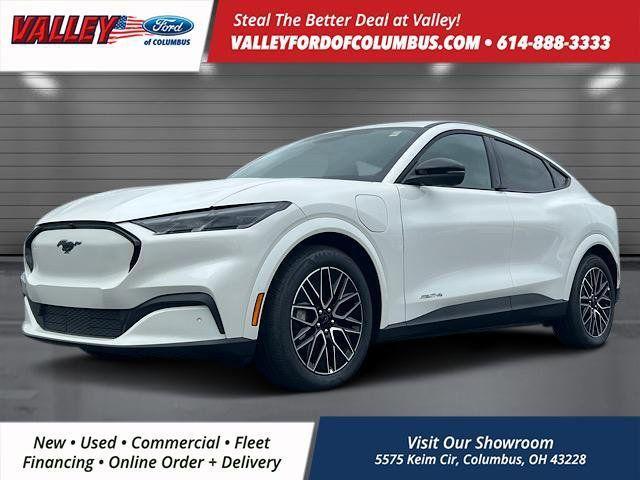 Photo of 2025 Star White Ford Mustang Mach-E