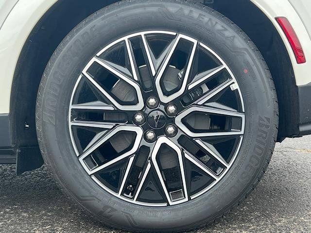 Photo of 2025 Star White Ford Mustang Mach-E