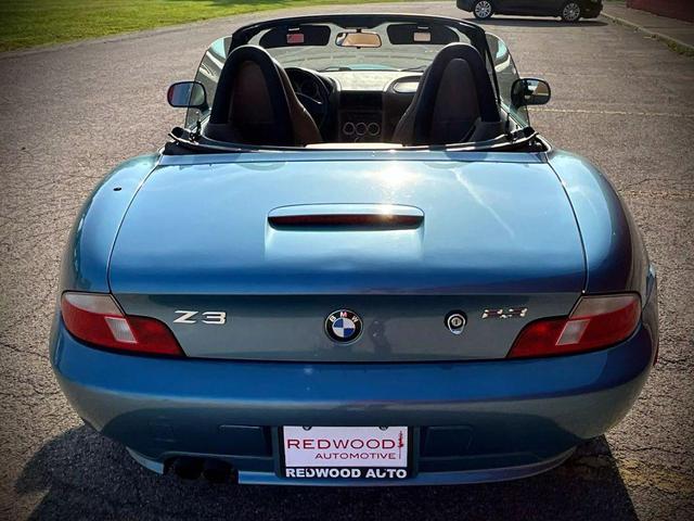 Photo of 2000 Blue BMW Z3
