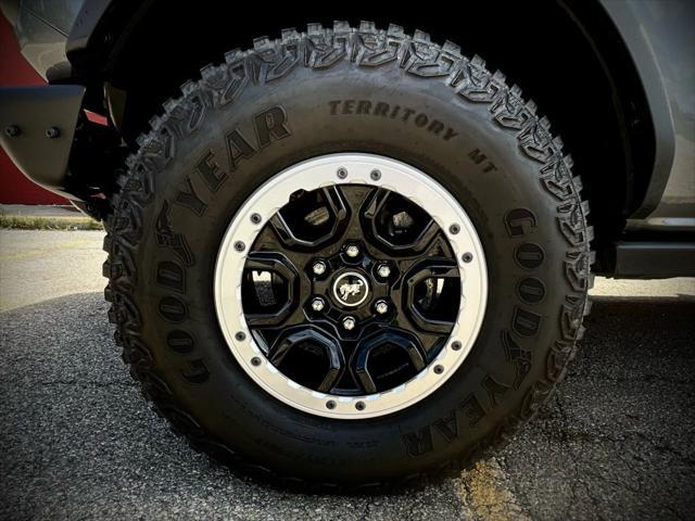 Photo of 2021 Gray Ford Bronco