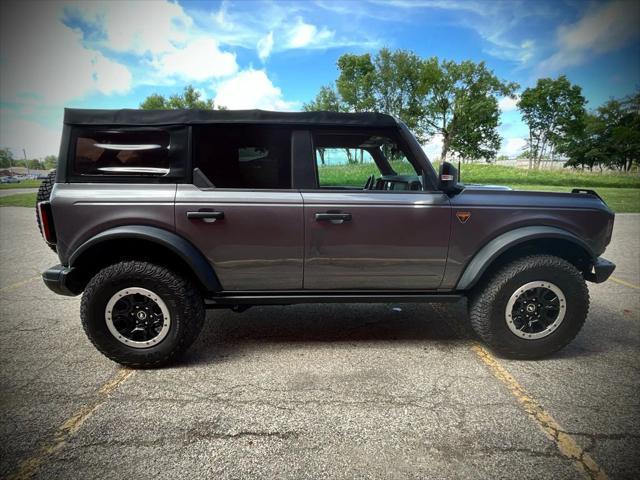 Photo of 2021 Gray Ford Bronco