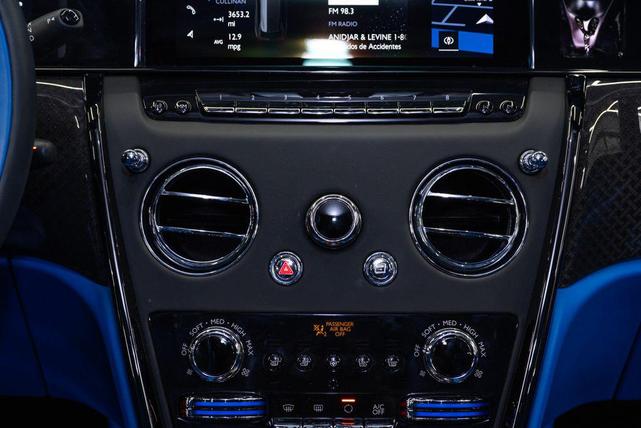 Photo of 2025 Black Rolls-Royce Cullinan