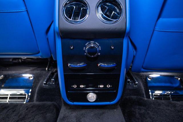 Photo of 2025 Black Rolls-Royce Cullinan