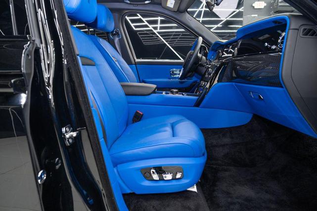 Photo of 2025 Black Rolls-Royce Cullinan