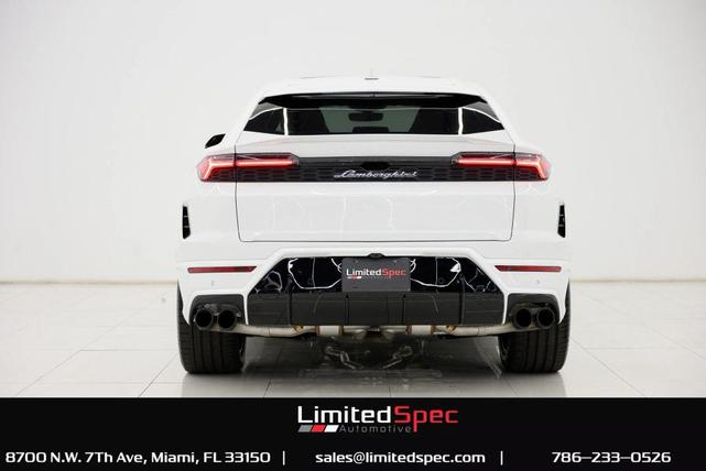 Photo of 2025 White Lamborghini Urus