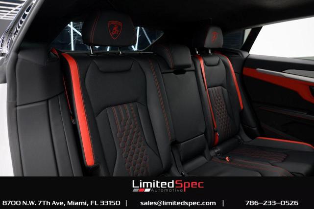 Photo of 2025 White Lamborghini Urus