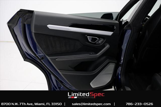 Photo of 2020 Blue Lamborghini Urus