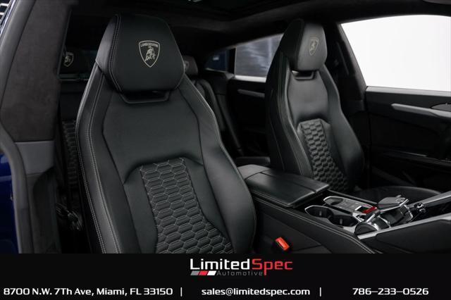 Photo of 2020 Blue Lamborghini Urus