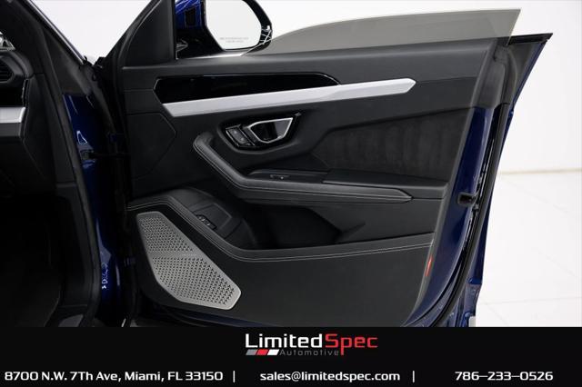 Photo of 2020 Blue Lamborghini Urus