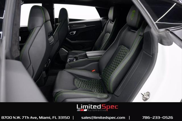 Photo of 2019 White Lamborghini Urus