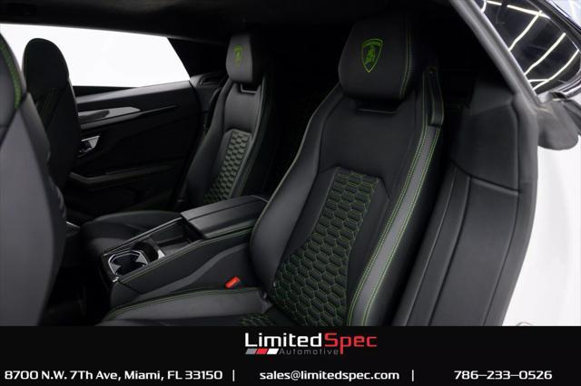Photo of 2019 White Lamborghini Urus