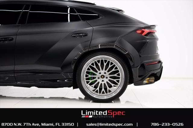 Photo of 2019 White Lamborghini Urus